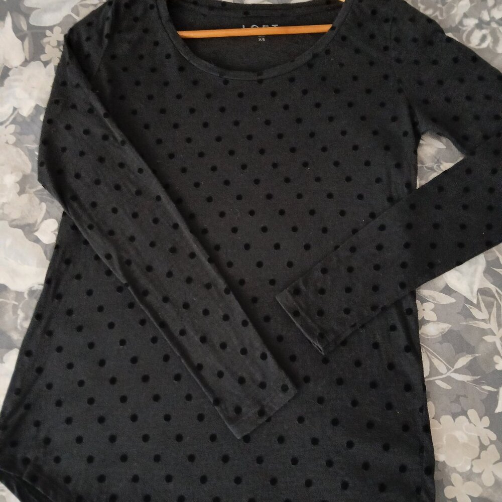 LOFT- Black on Black Dot long sleeve cotton top